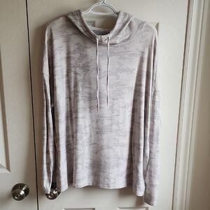 GAP Women's Light Gray Camo Hoodie